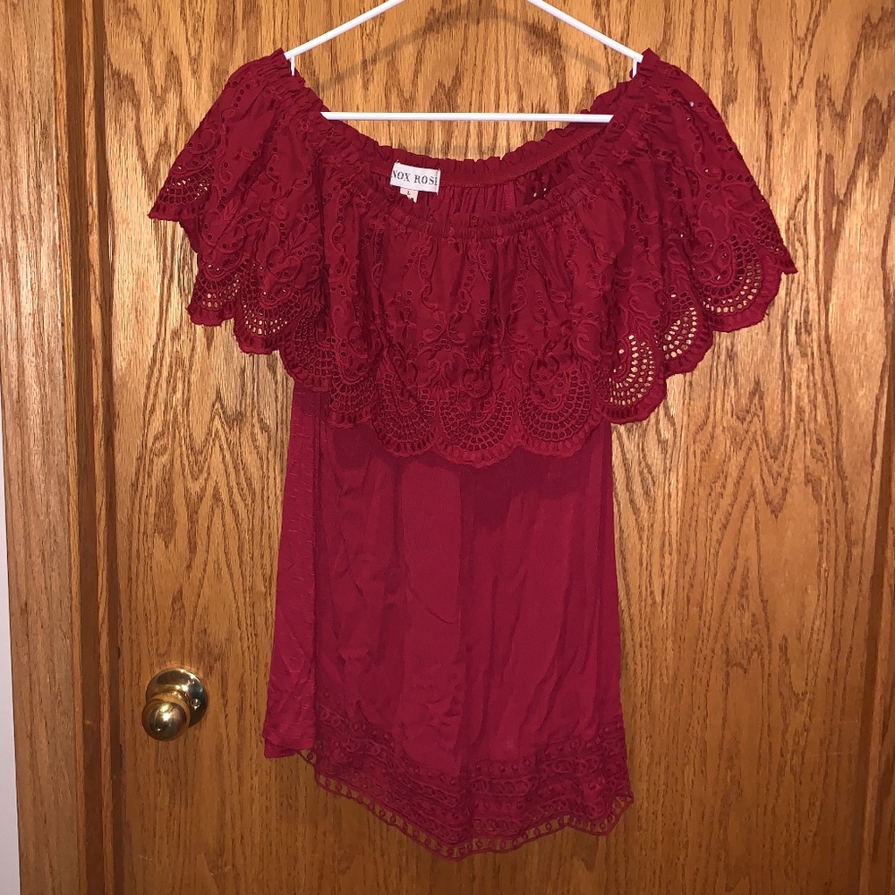Knox Rose off-the shoulder top, NWT!